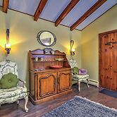 Charming Blue Ridge Cottage w/ Stunning Views!