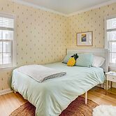 Charming Minneapolis Home < 1 Mi to Lakes!