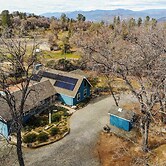 'mudge Ranch Retreat' Near Bass Lake w/ EV Charger
