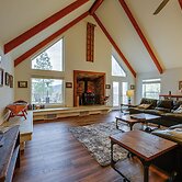 7 Mi to Bass Lake! Spacious 'mudge Ranch Retreat'