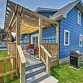 'ania's Retreat' w/ Deck: Walk to Lake Michigan!