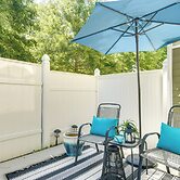 Pet-friendly Family Townhome w/ Private Patio