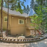 1 Mi to Jenkinson Lake: Apples Chalet w/ Deck