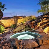 Palm Springs Retreat w/ Private Pool & Jacuzzi