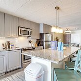 Heated Pool + Views: Beachfront Ocean City Gem