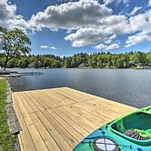Picturesque Cottage With Sunroom on Ashmere Lake!