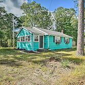 Buttermilk Cottage in Cape Cod: Steps to Beach