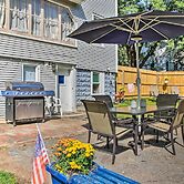 Cozy Agawam Studio w/ Yard: 2 Miles to Six Flags!