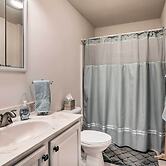 Bright & Airy Condo - Walk to Ortley Beach!