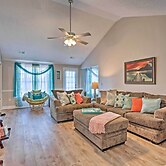 Beach-themed Retreat: 10 Mi to Downtown Charleston