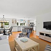 2 Bicycles Provided! Cape Cod Cottage w/ Deck