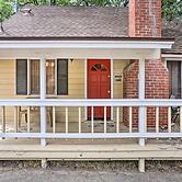 Cozy Crestline Cabin, Close to Lakes, Parks!