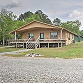Guntersville Cabin w/ Lake Views!