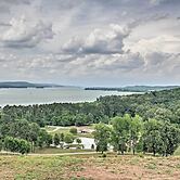 Guntersville Cabin w/ Lake Views!