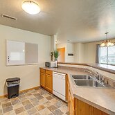 Cozy Sioux Falls House - Walk to Park!