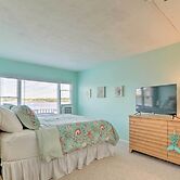 Bayfront Wareham Retreat w/ Private Beach!