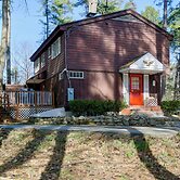 North Conway Home < Walk to Slopes at Cranmore!