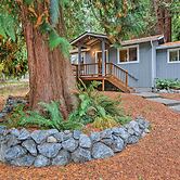 House w/ Deck on Whidbey Island, 1 Mi From Shore!