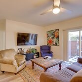 Bright Bend Home w/ Patio < 3 Mi to Downtown!