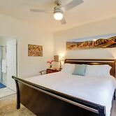 Bright Bend Home w/ Patio < 3 Mi to Downtown!
