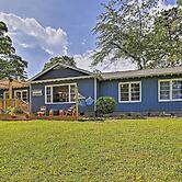 Family-friendly Escape ~ 6 Mi to City Center!