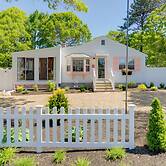 Charming West Yarmouth Home ~ 2 Mi to Beach!