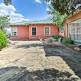 Eclectic Home: Walk to Town & Bath District!