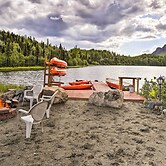 'lodge 88' - Steps to Weiner Lake w/ Dock & Boat!