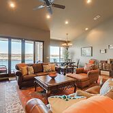 Top-floor Lake-view Condo w/ Boat Dock Access