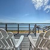Modern Cedar Creek Lake Retreat w/ Panoramic View!