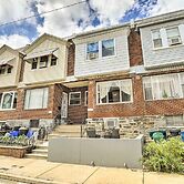 South Philly Townhome: 3 Mi to Center City