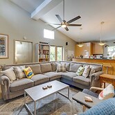 House w/ Hot Tub & Deck - Walk to Seaside Beach!