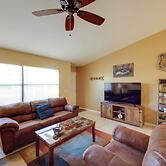 Screened Porch + Pool Access: Cozy Sebring Condo