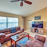 Screened Porch + Pool Access: Cozy Sebring Condo