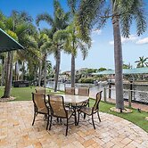 Sunny Waterfront Home by West Palm w/ Hot Tub!
