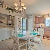 Condo w/ Screened-in Porch, 1 Mi to Sebring Golf!