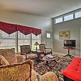 Coastal Escape w/ Yard, Walk 1 Mile to Texas A & M