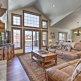 Luxe Rocky Mtn Retreat w/ Hot Tub - By Winter Park