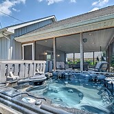 Idyllic Pasadena Retreat With Garden + Hot Tub!