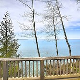 Gorgeous Charlevoix Home on Lake Michigan!