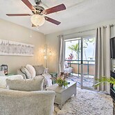 Sunny Central Condo: Lanai & Community Pool Access