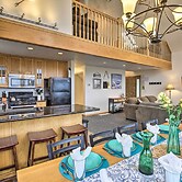 Logan Road Lookout, Lincoln City Home w/ Game Room