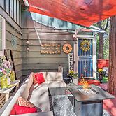 1 Mi to Lake Gregory: Boho Crestline Cabin