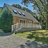 Vineyard Gem < 2 Mi to Beach & Oak Bluffs!