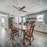 Spacious Geneva House < .5 Mi to The Strip!