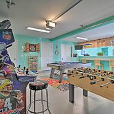 Game Room: Surfside Beach Resort Hideaway!