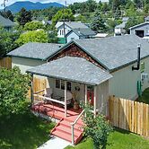 Red Lodge Retreat w/ Hot Tub: 3 Blocks to Downtown