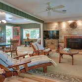 Waterfront Annapolis Home: Fire Pit & Fishing Pier