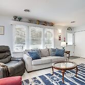 4 Mi to Beaches: Pet-friendly Berlin Home!