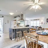 4 Mi to Beaches: Pet-friendly Berlin Home!